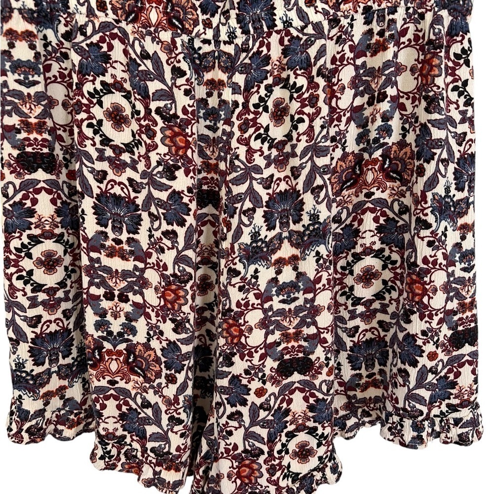 American Eagle Outfitters Floral Romper Shorts Jumpsuit in Size M - Picture 5 of 7